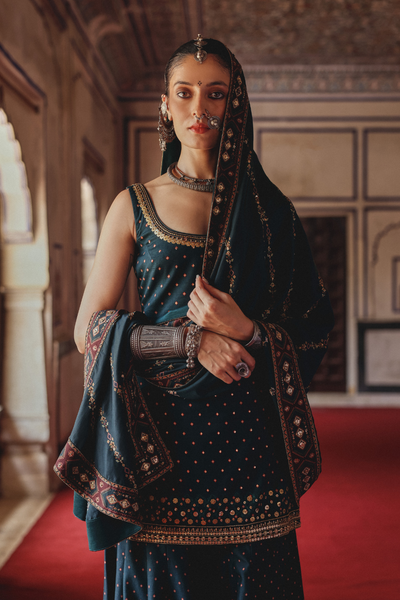 Rajvi Sharara Set