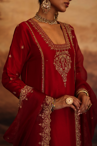 Tanija Suit Set