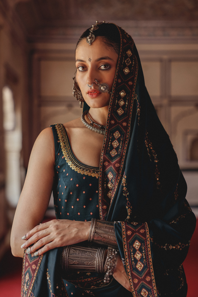 Rajvi Sharara Set