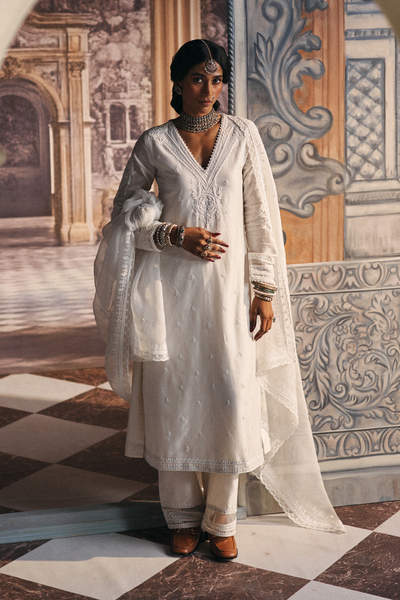 Akruti Kurta Set