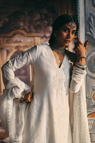 Akruti Kurta Set