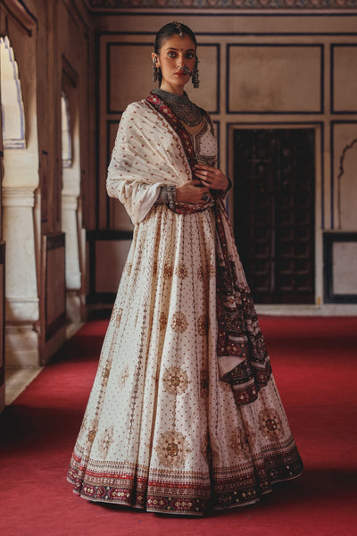 Ishvarya Ghagra Set