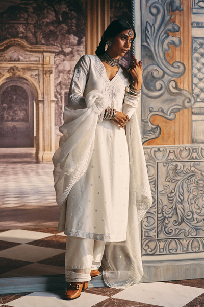 Akruti Kurta Set