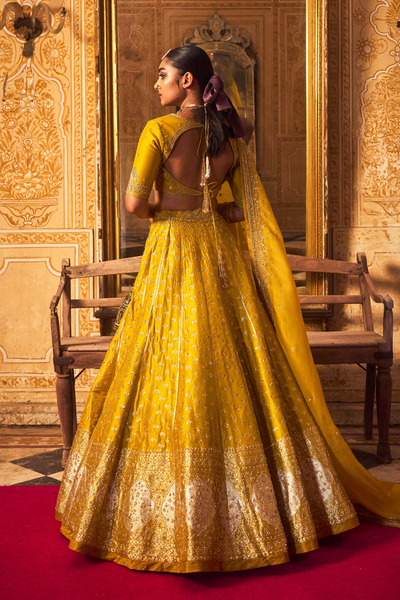 Mangala Lehenga