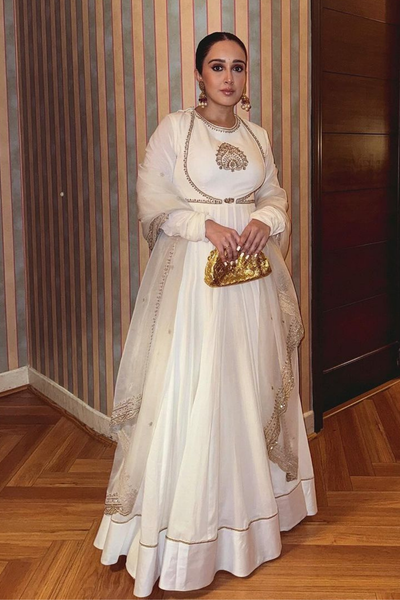 Sanjana Batra in Misba Anarkali
