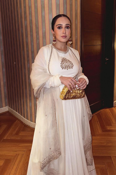 Sanjana Batra in Misba Anarkali