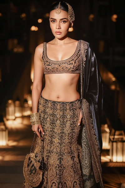 Komal Pandey in Daneen Lehenga Set