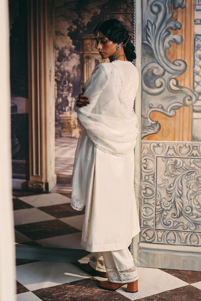 Akruti Kurta Set