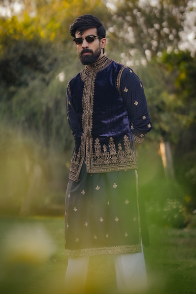 Karron Dhingra in Zunair Jacket Set