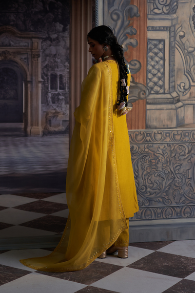 Bhumi Kurta Set